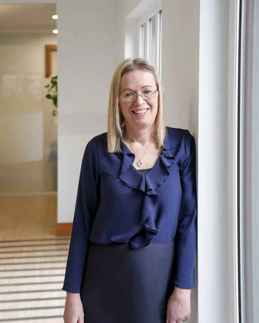 Julie Surname